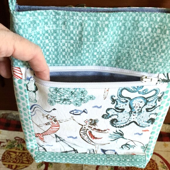 Handmade Aqua Cotton Crossbody Bag with Lining and Magnetic Snap Closure - Picture 4 of 9